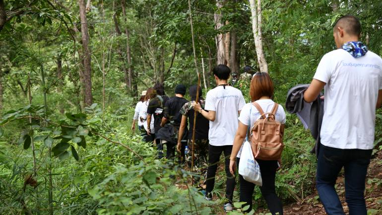 “เพราะป่าคือชีวิต” ไบโอฟาร์มสานต่อรอยเท้าพ่อ มอบตู้ยาแด่ผู้พิทักษ์ป่าไทย