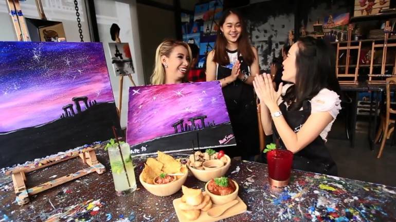 รู้หรือไม่ว่าตำแหน่งของสิว บอกปัญหาสุขภาพได้ และพาไปวาดรูปและชวนอร่อยที่ร้าน Paint Bar Bangkok