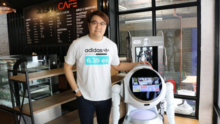 Robot Cafe ร้านกาแฟมีนวัตกรรม